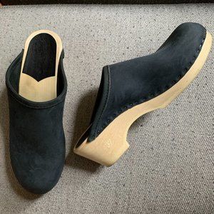 No. 6 Valley Clog - Black sz 37
